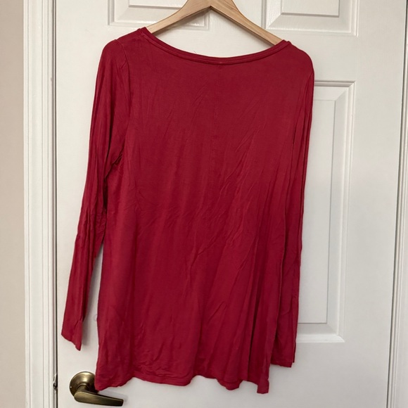 Cable & Gauge Vibrant Red Long Sleeve Top - Picture 3 of 3